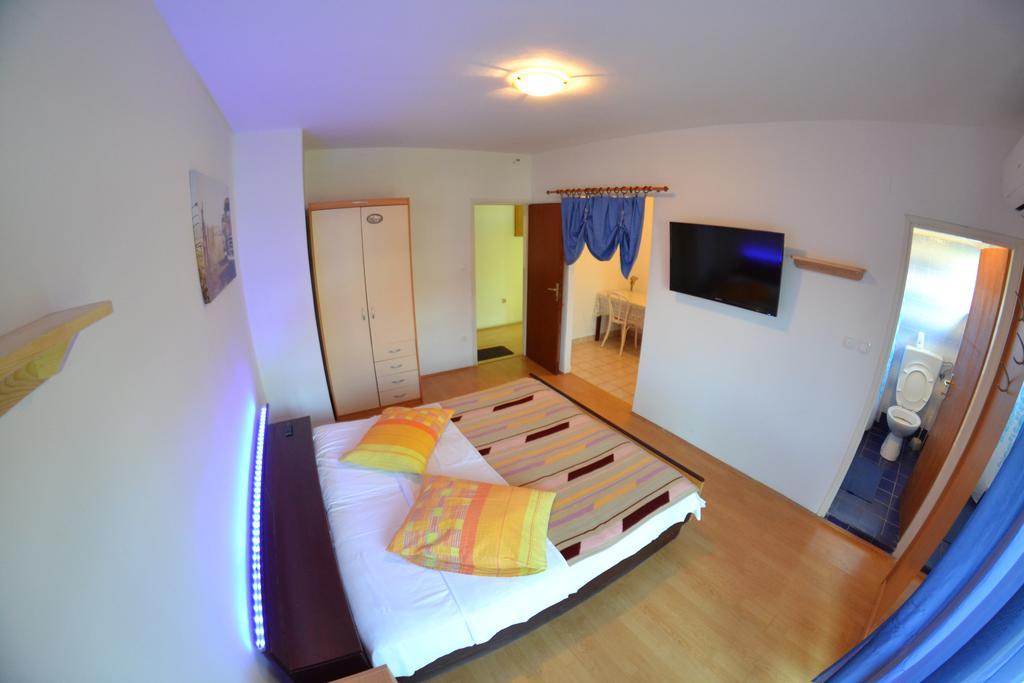 Apartment Beg Rab Town Exteriör bild