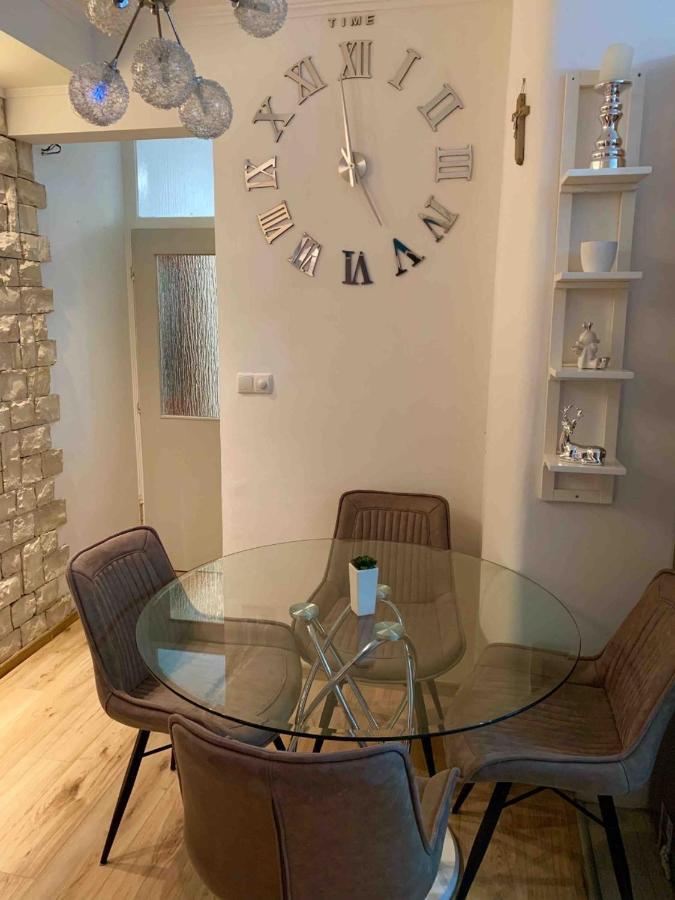 Apartment Beg Rab Town Exteriör bild